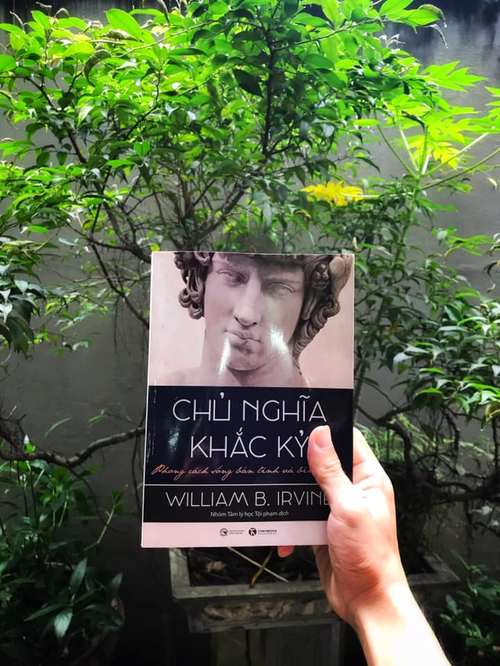 Review: Chủ Nghĩa Khắc Kỷ - Một triết lý sống vượt lên những điều tồi tệ và hoàn thiện bản thân