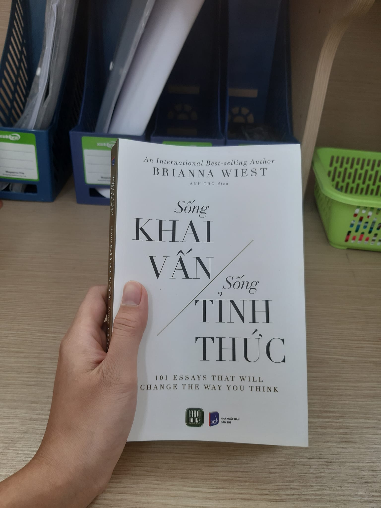 Review: Sống khai vấn - Sống tỉnh thức