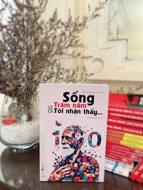 Review: Sống trăm năm & Tôi nhận thấy…